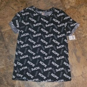 NWT LADIES GRAPHIC CUFFED SLEEVE TEE